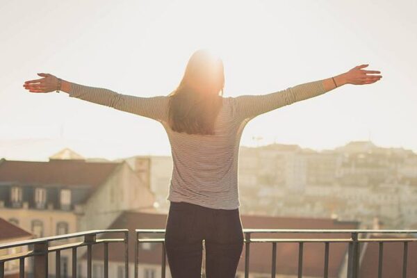 Jak urządzić niewielki balkon – porady i wskazówki